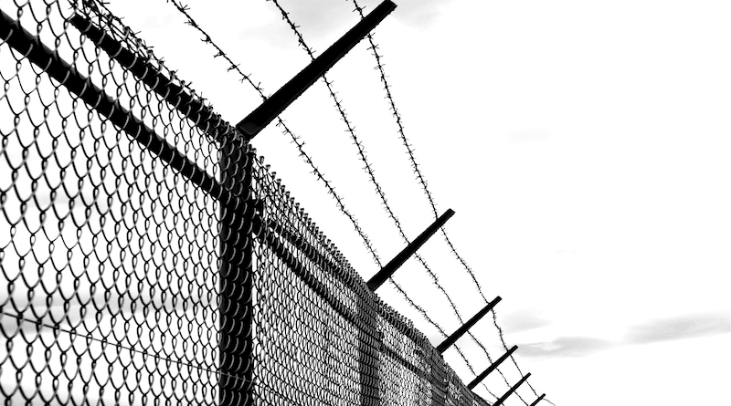 Barbed Wire Fence Old Verrostst Wire Locked Border