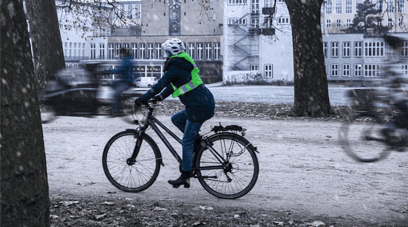 Why miss the fun of cycling in winter? A new bicycle culture would contribute to more sustainable mobility in Germany. CREDIT: Niclas Carl