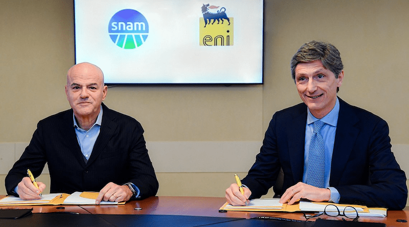 Eni Chief Executive Officer Claudio Descalzi (left) and Snam Chief Executive Officer Stefano Venier sign an agreement to jointly develop and manage Phase 1 of the Ravenna Carbon Capture and Storage (CCS) Project. Photo Credit: Eni
