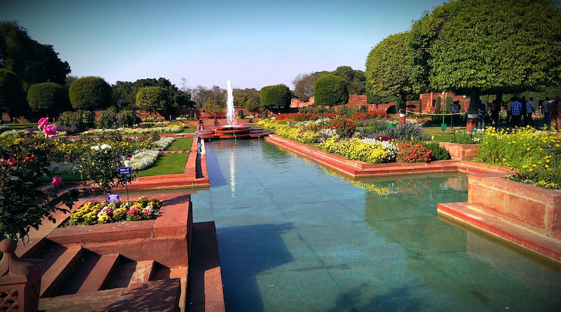 The Amrit Udyan, formerly Mughal Gardens, in Delhi, India. Photo Credit: India1277, Wikipedia Commons