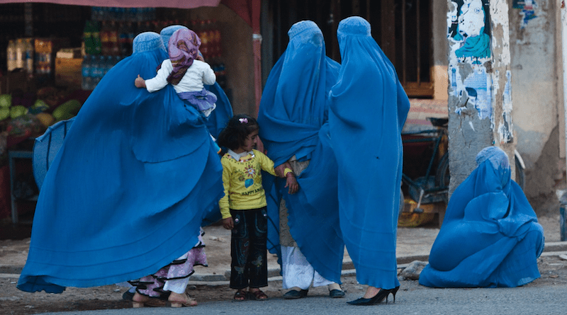 Women in Afghanistan wearing burqas. Photo Credit: Marius Arnesen, Wikipedia Commons