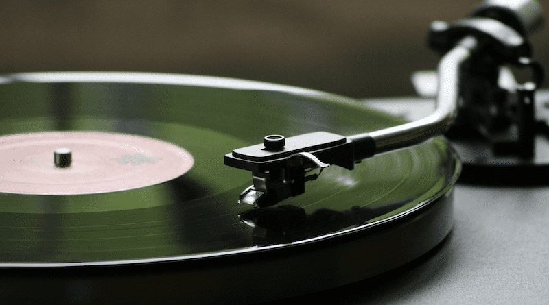 Turntable Vinyl Sound Retro Stereo Vintage Listen LP Record
