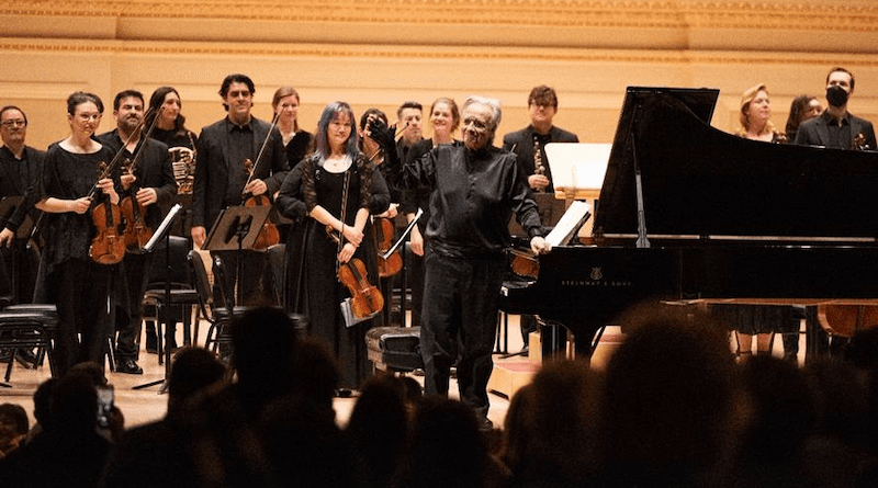 Joao Carlos Martins bowing to Audience after Recital at Carnegie Hall Nov 19
