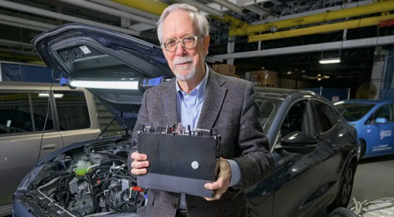 UD’s Willett Kempton holds an electric vehicle (EV) battery module in his research lab at UD’s Science, Technology and Advanced Research (STAR) Campus. Kempton and his team are partnering with industry to develop technology and international standards that accelerate the electrification of transportation and the integration of electric vehicles with the power grid. CREDIT: University of Delaware/ Evan Krape