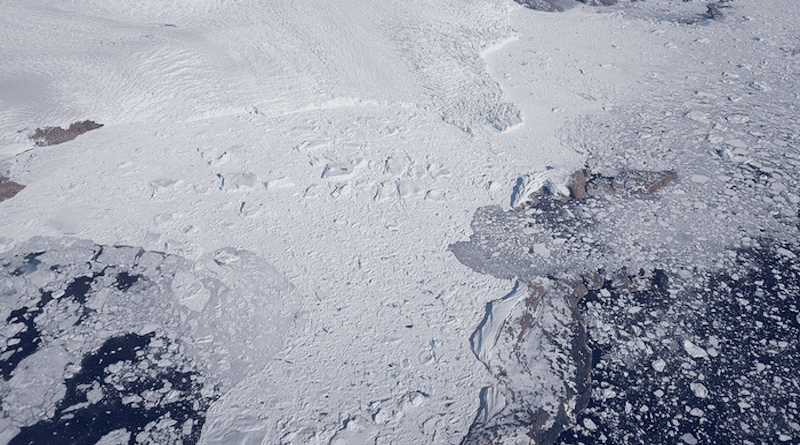 The Greenland ice sheet is enormous, making up nearly half of all fresh water in the northern hemisphere. But rising temperatures on Earth are causing it to melt – and the world's oceans to rise. As such, the ice sheet’s movements are closely monitored. CREDIT Photo: Baptiste Vandecrux (GEUS).