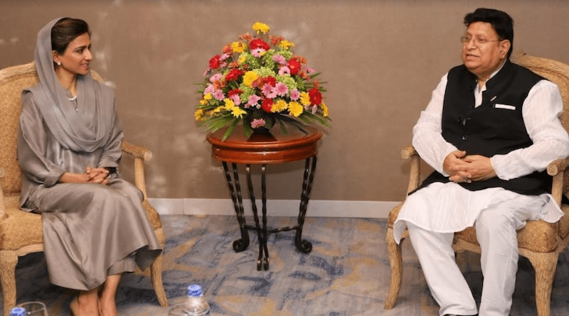 Pakistan's State Minister of Foreign Affairs Hina Rabbani Khar meeting with Bangladesh Foreign Minister A. K. Abdul Momen in Colombo February 2023. Photo Credit: Pakistan High Commission