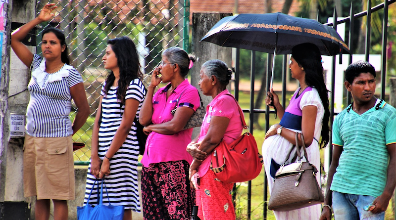 Diversity The Queue Daily Life Communities Together Sri Lanka People Women Pregnant