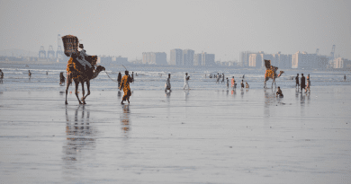 Beach Pakistan Karachi Travel Tourism