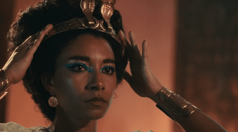 Screenshot of Adele James as Queen Cleopatra. (Netflix)