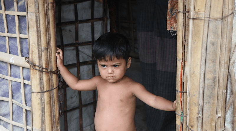 Rohingya Child Refugee Homeless Poverty Hunger