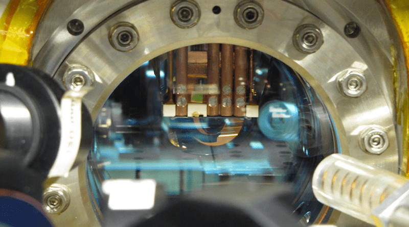 Vacuum chamber containing the atom chip CREDIT: Thomas Schweigler, TU Wien