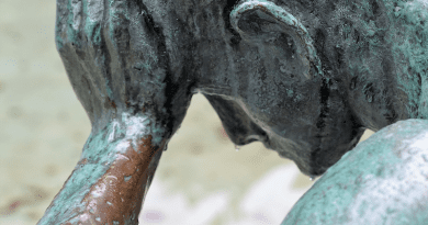 man thinking sculpture statue suffering sin