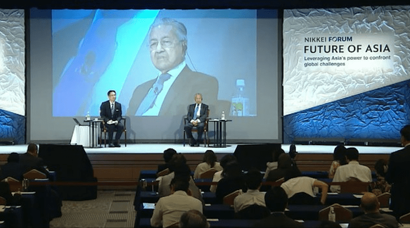 Former Malaysian Prime Minister Mahathir Mohamad (right) at a Q&A session at the Future of Asia conference, May 26, 2023. Credit: RFA/Screenshot from livestream