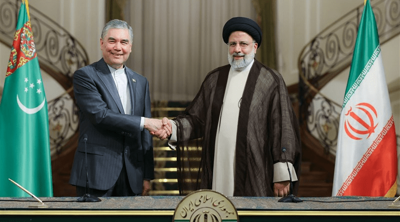 Chairman of the People's Council of Turkmenistan Gurbanguly Berdimuhamedow with Iranian President Ebrahim Raisi Photo Credit: Tasnim News Agency
