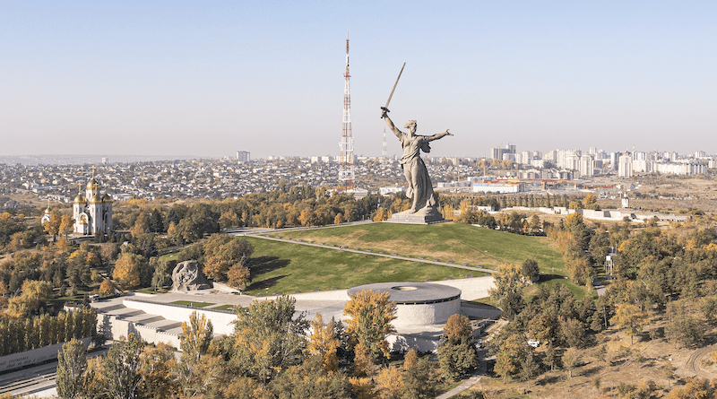 Mamayev Kurgan with The Motherland Calls statue in Volgograd, Russia. Photo Credit: Arne Müseler, Wikipedia Commons