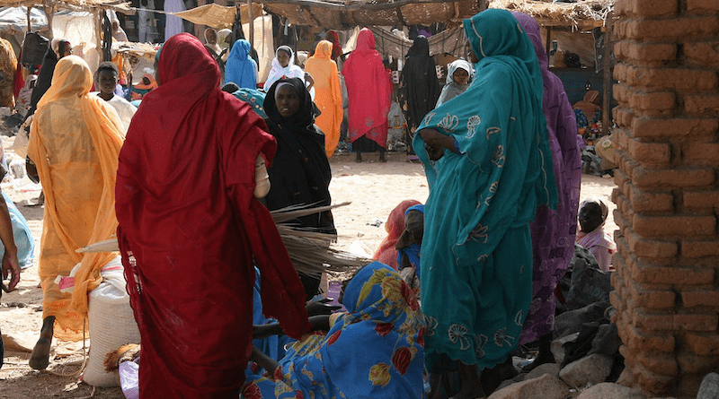 Women market sellers in Darfur, Sudan. Photo Credit: COSV, Wikipedia Commons