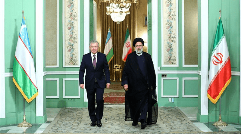 Iranian President Ebrahim Raisi and Uzbek counterpart Shavkat Mirziyoyev. Phot Credit: Tasnim News Agency