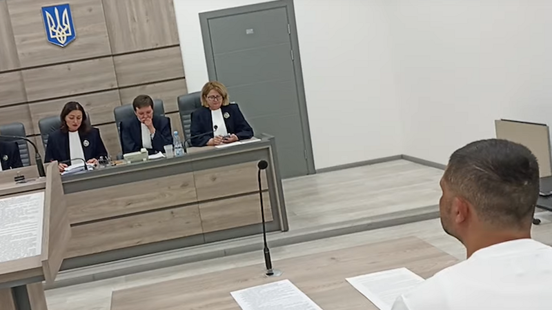 Andrii Vyshnevetsky (right), Supreme Court hearing, 22 May 2023 Photo Credit: Yurii Sheliazhenko