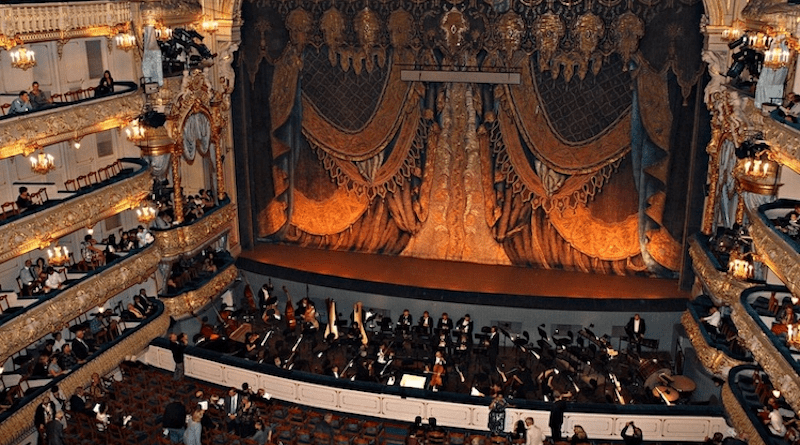 The Mariinsky theatre in St Petersburg. © Sandra Cohen-Rose and Colin Rose / Flickr. Its extension was extended some ten years ago. Putin was in the audience, down in the middle of the stalls, watching the opening.