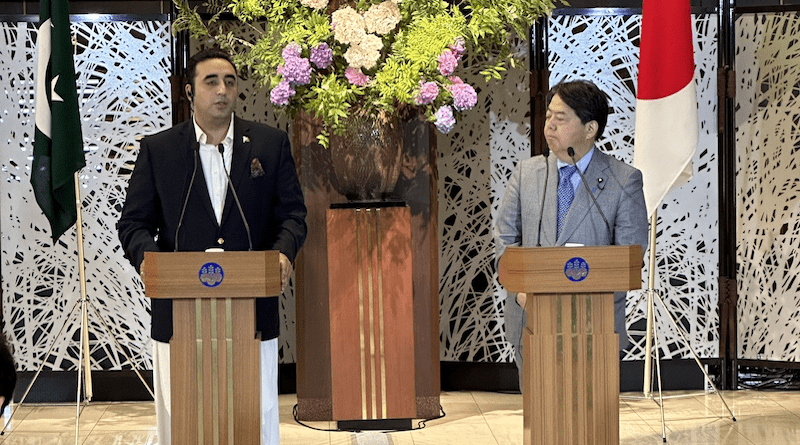 Pakistan's Foreign Ministry Bilawal Bhutto Zardari with Japan's Foreign Minister Yoshimasa Hayashi. Photo Credit: Pakistan Foreign Ministry