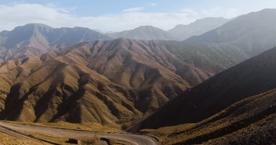 The Atlas Mountains (a mountain range across the northwestern stretch of Africa extending through Algeria, Morocco, and Tunisia). Photo: Tola Akindipe (Wikimedia Commons / CC BY-SA 4.0)