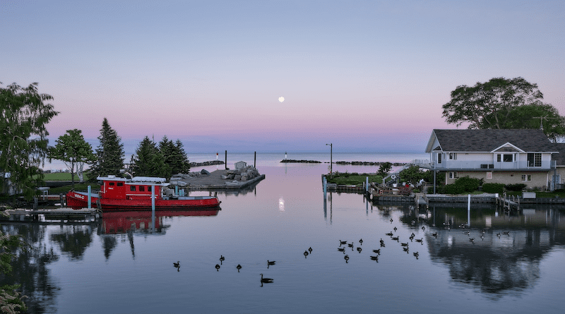 Lake Erie boats harbor