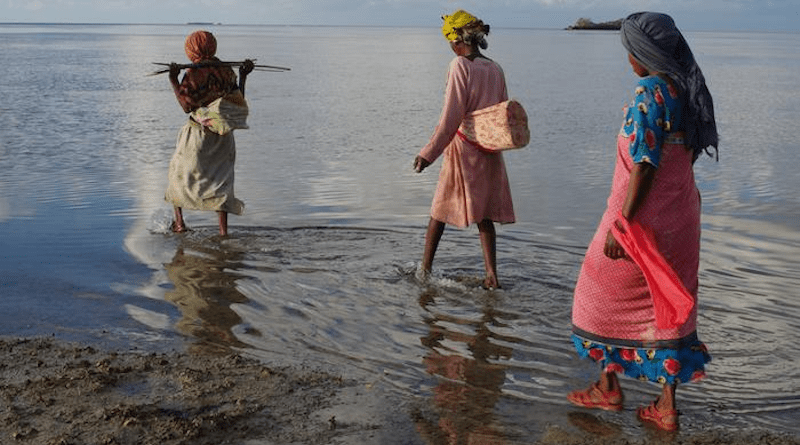 Octopus hunter in Wasini island, Kenya Swahili people in Kenya. CREDIT: Author Mouna Chambon