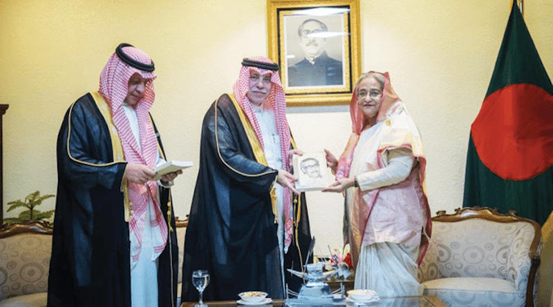 File photo of Saudi Minister of Commerce and Investment Majid bin Abdullah Al-Qassabi with Bangladesh’s Prime Minister Sheikh Hasina Wazed. (SPA)