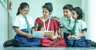India teacher classroom students
