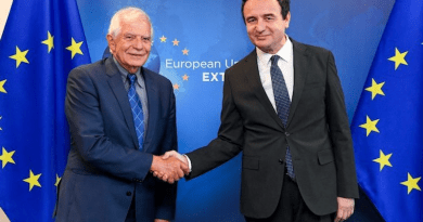 Kosovo's Prime Minister Albin Kurti (right) with the EU’s Josep Borrell in Brussels on 13 September. © European Union - Photo: 2023