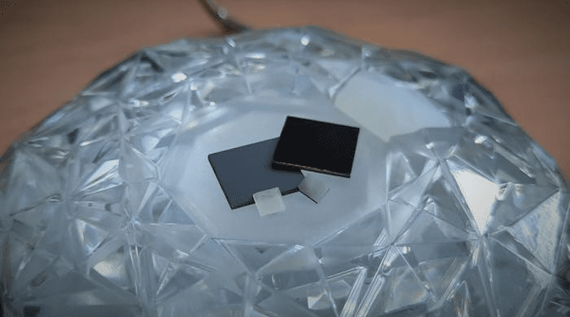 Four diamond materials are shown here: “Diamond black” made of polycrystalline nanostructured carbon (top right), the same material before nanostructuring (top left), an intrinsic single crystal (bottom left) and a single crystal doped with boron (bottom right). CREDIT: A. Chemin/HZB