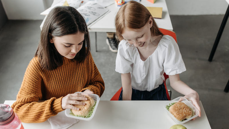 school lunch girls