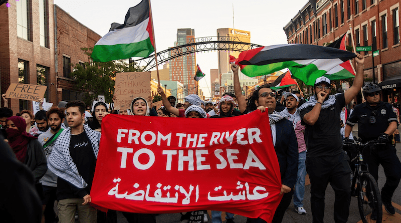 Protest against the war in Gaza, Columbus, Ohio. Photo Credit: Becker1999, Wikipedia Commons