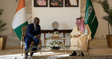 Saudi FM Prince Faisal bin Farhan and his Ivorian counterpart Kacou Houadja Leon Adom in Riyadh. (SPA)