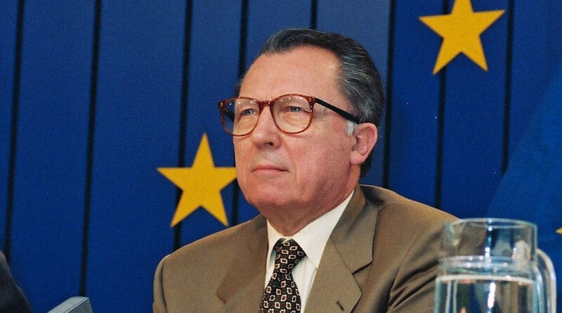 Jacques Delors in 1993. Photo Credit: European Communities, 1993 / EC, Wikimedia Commons