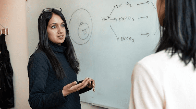 Gladstone Assistant Investigator Isha Jain, PhD, senior author of the new study, discusses the research with first author Kirsten Xuewen Chen. Their findings explain how breathing air with different levels of oxygen affects the creation and degradation of different proteins in the lungs, heart, and brain of mice. CREDIT: Gladstone Institutes