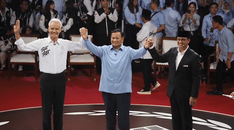 The three candidates running for president in Indonesia’s election in February 2024, Anies Baswedan (right), Prabowo Subianto (center) and Ganjar Pranowo pose after the first presidential election debate at the General Elections Commission (KPU) office in Jakarta, Dec. 12, 2023. Photo Credit: Eko Siswono Toyudho/BenarNews