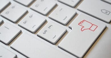 veto deny thumbs down keyboard