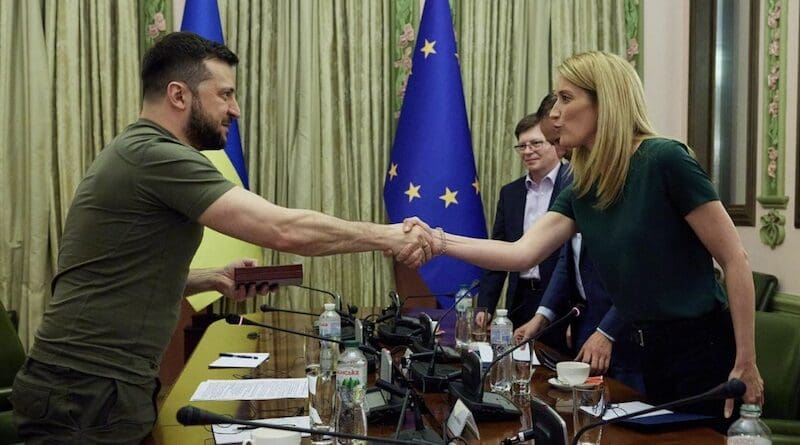 EU Parliament President Roberta Metsola meets Ukrainian President Volodymyr Zelenskyy. Photo Credit: European Union, 2022