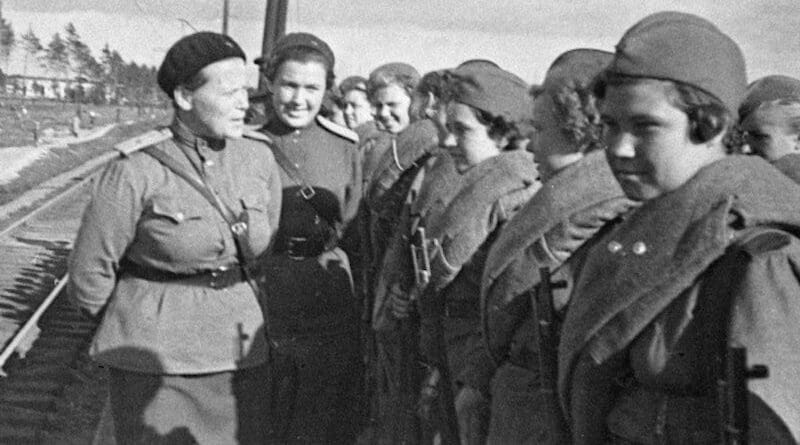 Major Yekaterina Nikiforova speaking to students at Russia's Central Sniper School. Photo Credit: RIA Novosti archive, Wikipedia Commons