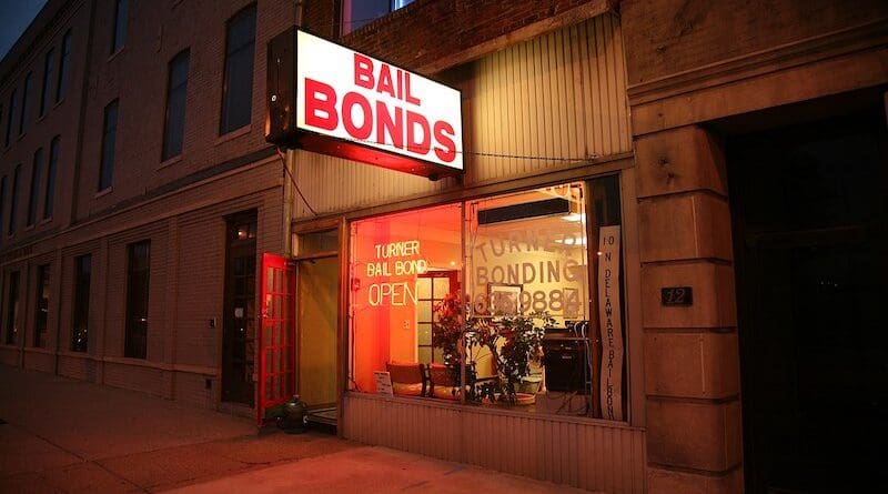 A bail bond agency. Photo Credit: Daniel Schwen, Wikipedia Commons