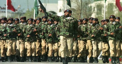 Soldiers of Pakistan's Special Services Group. Photo Credit: HBT Marathon, Wikimedia Commons Army Military