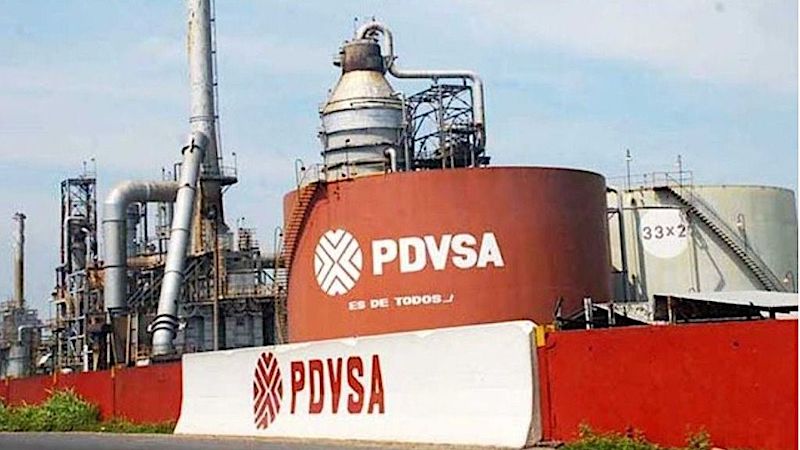 A PDVSA refinery in Venezuela. Photo Credit: IkerAlex10, Wikipedia Commons