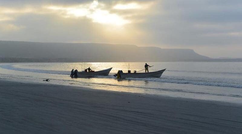 A pair of fishing boats prepares to launch into Mexico’s Gulf of California. CREDIT: Akiko Ikeguchi
