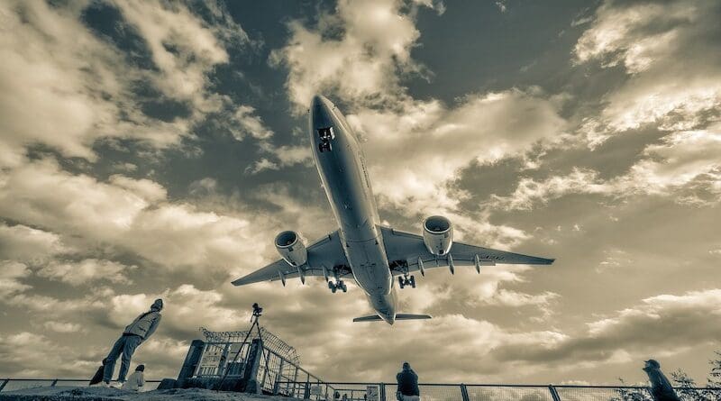 airplane landing takeoff