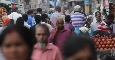 india crowd people city