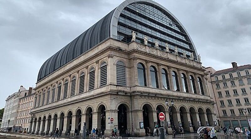 Lyon Opera House. Photo Credit: Robot8A, Wikipedia Commons