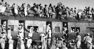 Overcrowded train transferring refugees during the partition of India, 1947. Photo Credit: Author unknown, Wikipedia Commons