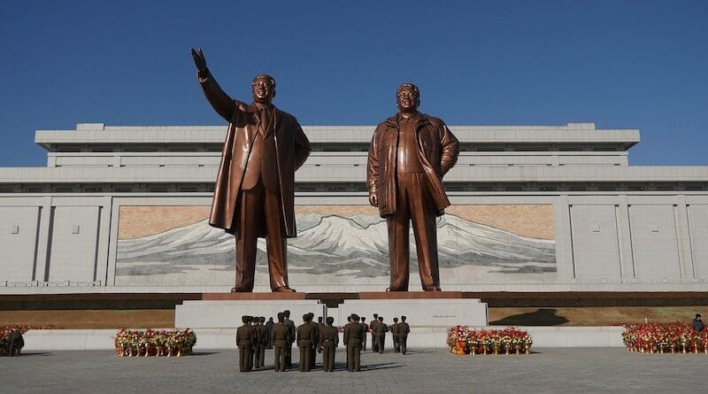 Pyongyang north korea statues