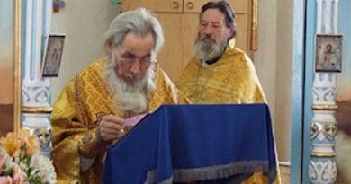 Archbishop Viktor Pivovarov (left), Holy Intercession Tikhonite Church, Slavyansk-na-Kubani Photo Credit:. F18, Private